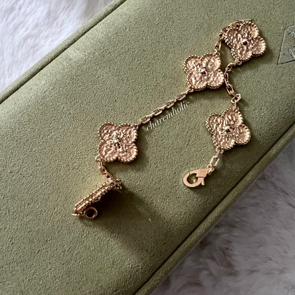 RARE💛 Van cleef arpels VCA 2024 Vintage 18K Yellow Gold 5 Motif Hammer Bracelet - Picture 5 of 7